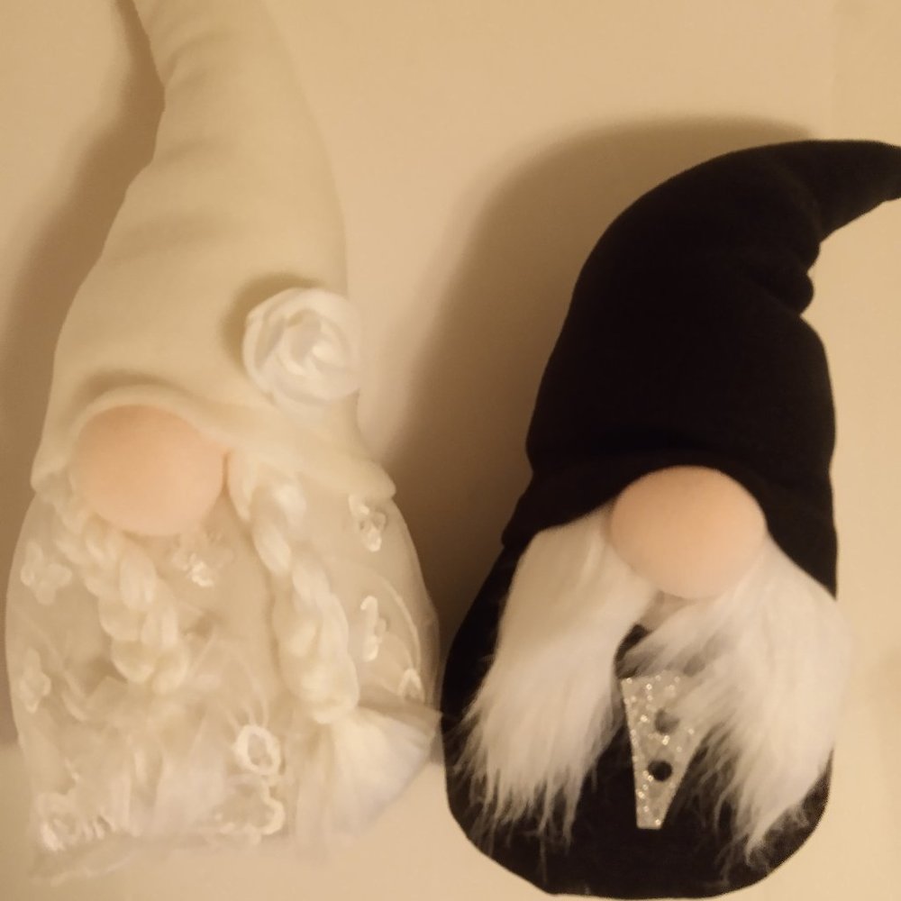 Bride and Groom Gnomes NEW